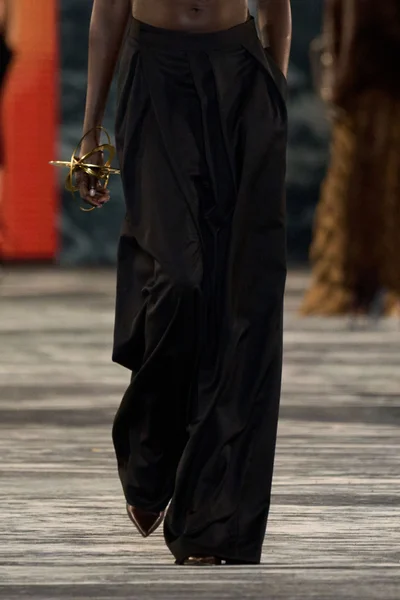 Look 22